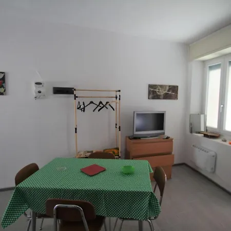 Appartamento Borghetto-1 By Interhome